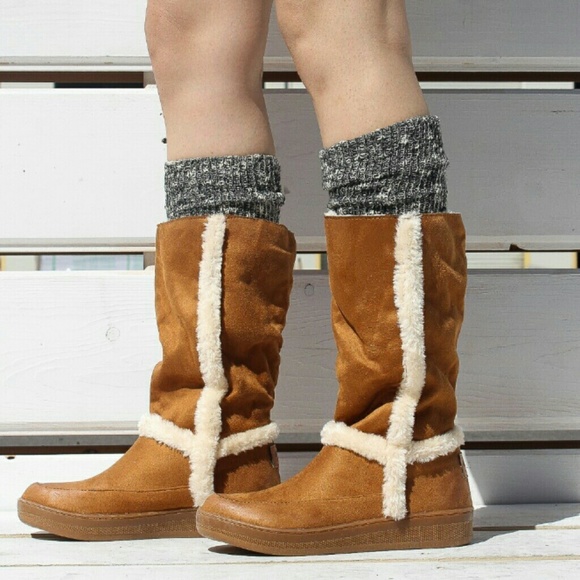 Cyndee faux fur lined boots - Picture 2 of 8